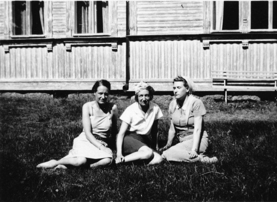 Tre systar Heikl, från vänster, Gunnel, Inga och Ulla.